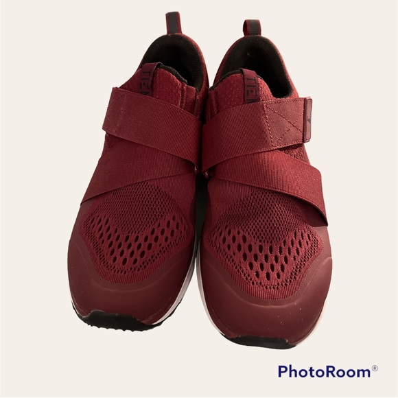 TIEM Shoes - EUC Burgundy Tiem Bike Shoes